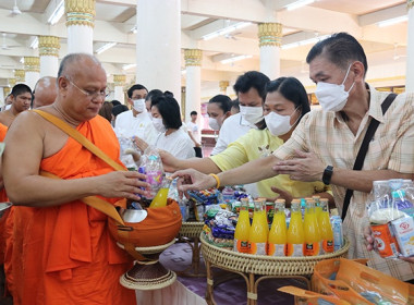 พิธีทำบุญตักบาตรถวายพระกุศล เนื่องในโอกาสงานฉลองพระชนมายุ 8 ... พารามิเตอร์รูปภาพ 8