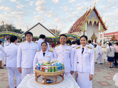 พิธีเจริญพระพุทธมนต์และทำบุญตักบาตรถวายพระราช ... พารามิเตอร์รูปภาพ 1