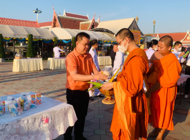 พิธีสวดพระพุทธมนต์และทำบุญตักบาตรถวายพระราชกุศล ... พารามิเตอร์รูปภาพ 8