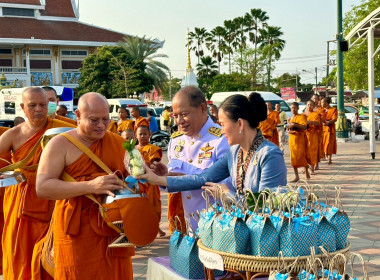 พิธีเจริญพระพุทธมนต์ และทำบุญตักบาตรถวายพระราชกุศล ... พารามิเตอร์รูปภาพ 6