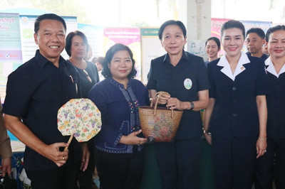 นิทรรศการและให้บริการคลินิกเกษตร ... พารามิเตอร์รูปภาพ 1