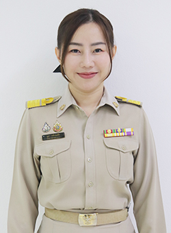 นางญดา วงศ์ทองเหลือ