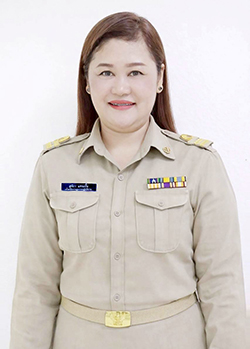 นางสุจีรา  แทนปั้น